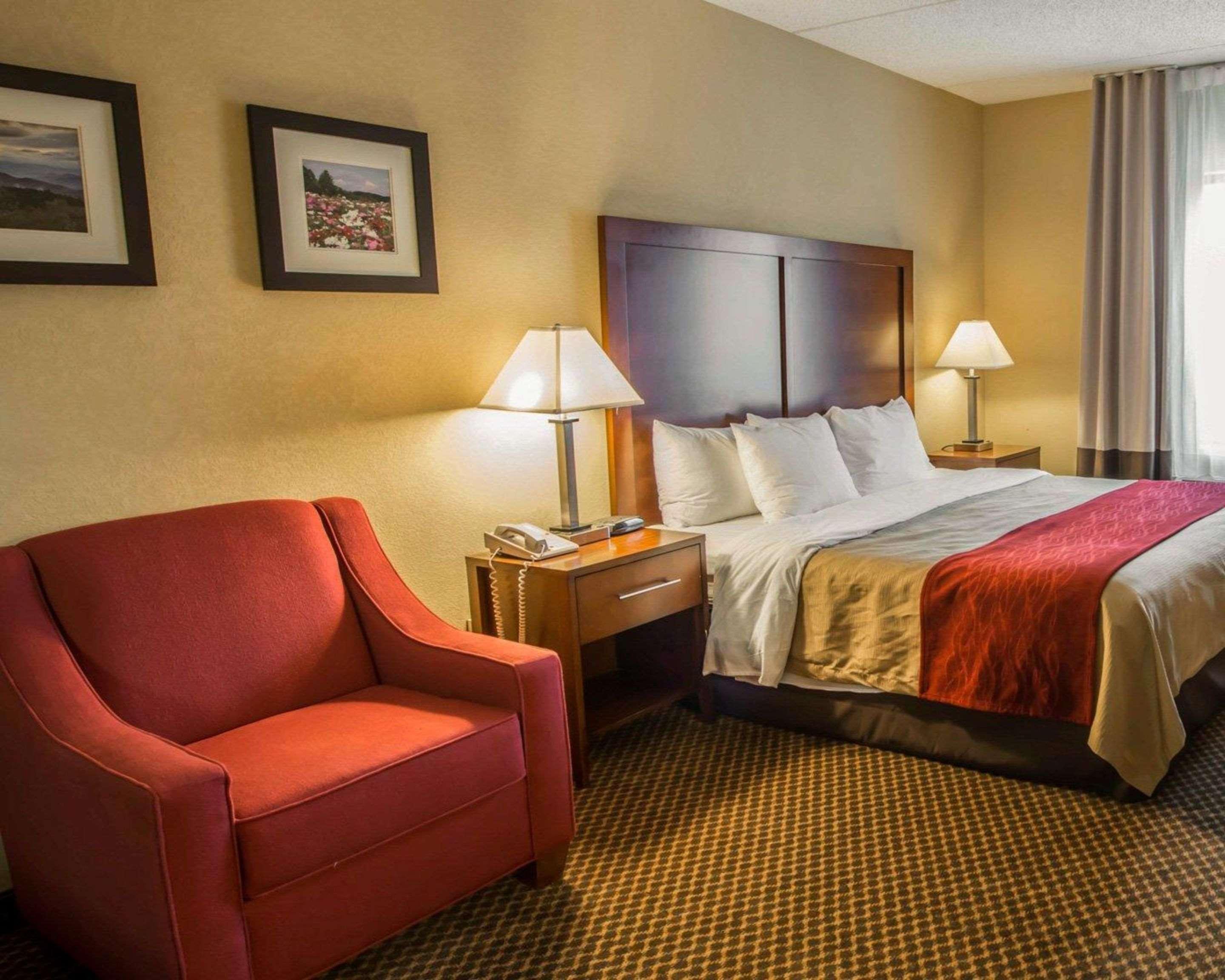 Comfort Inn & Suites Morganton Bagian luar foto