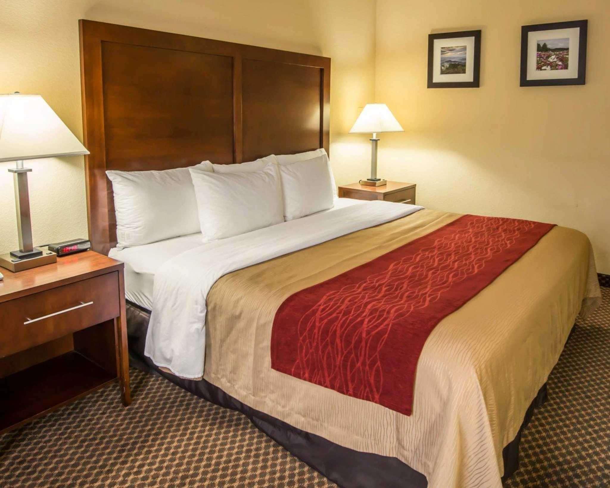 Comfort Inn & Suites Morganton Bagian luar foto