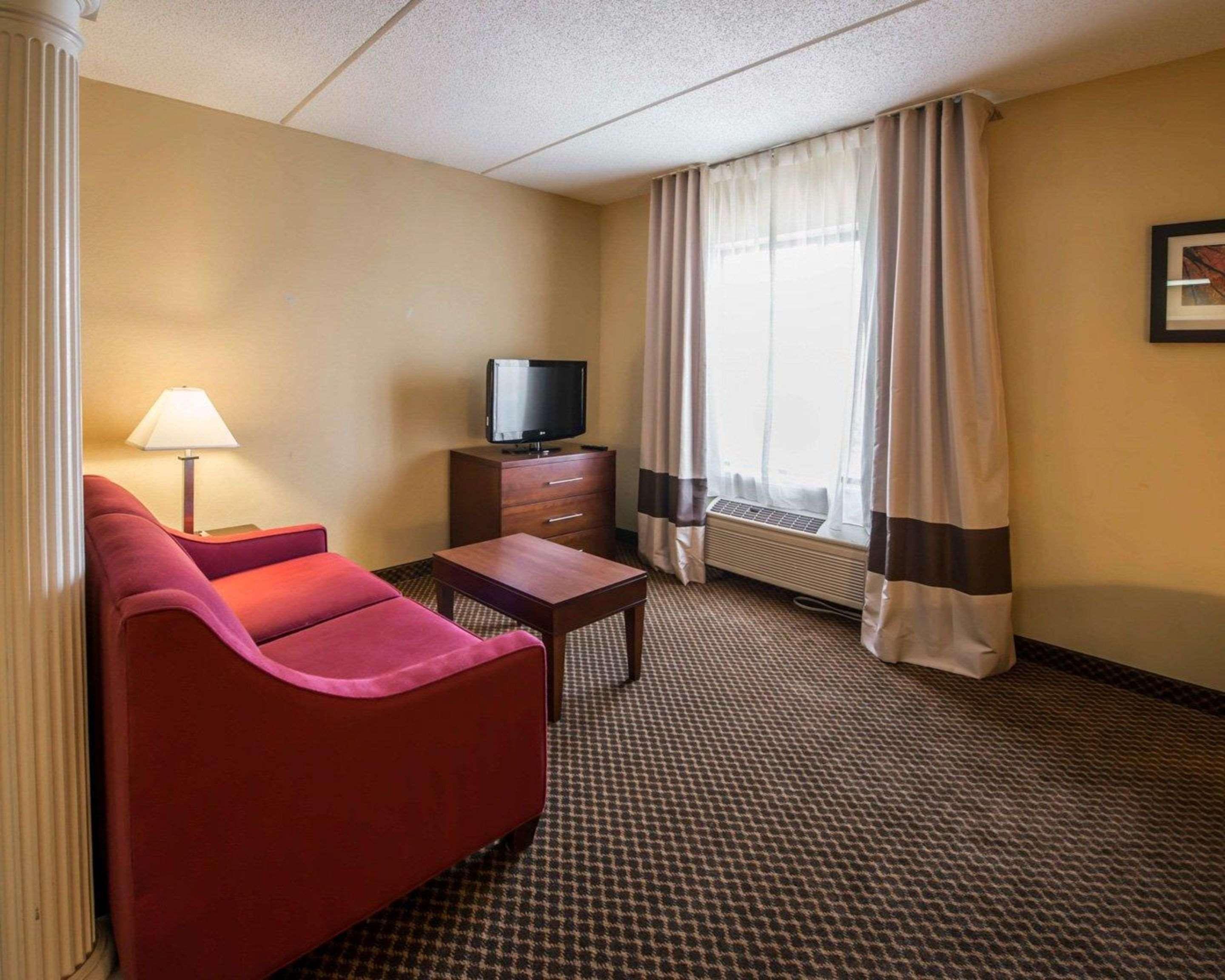 Comfort Inn & Suites Morganton Bagian luar foto