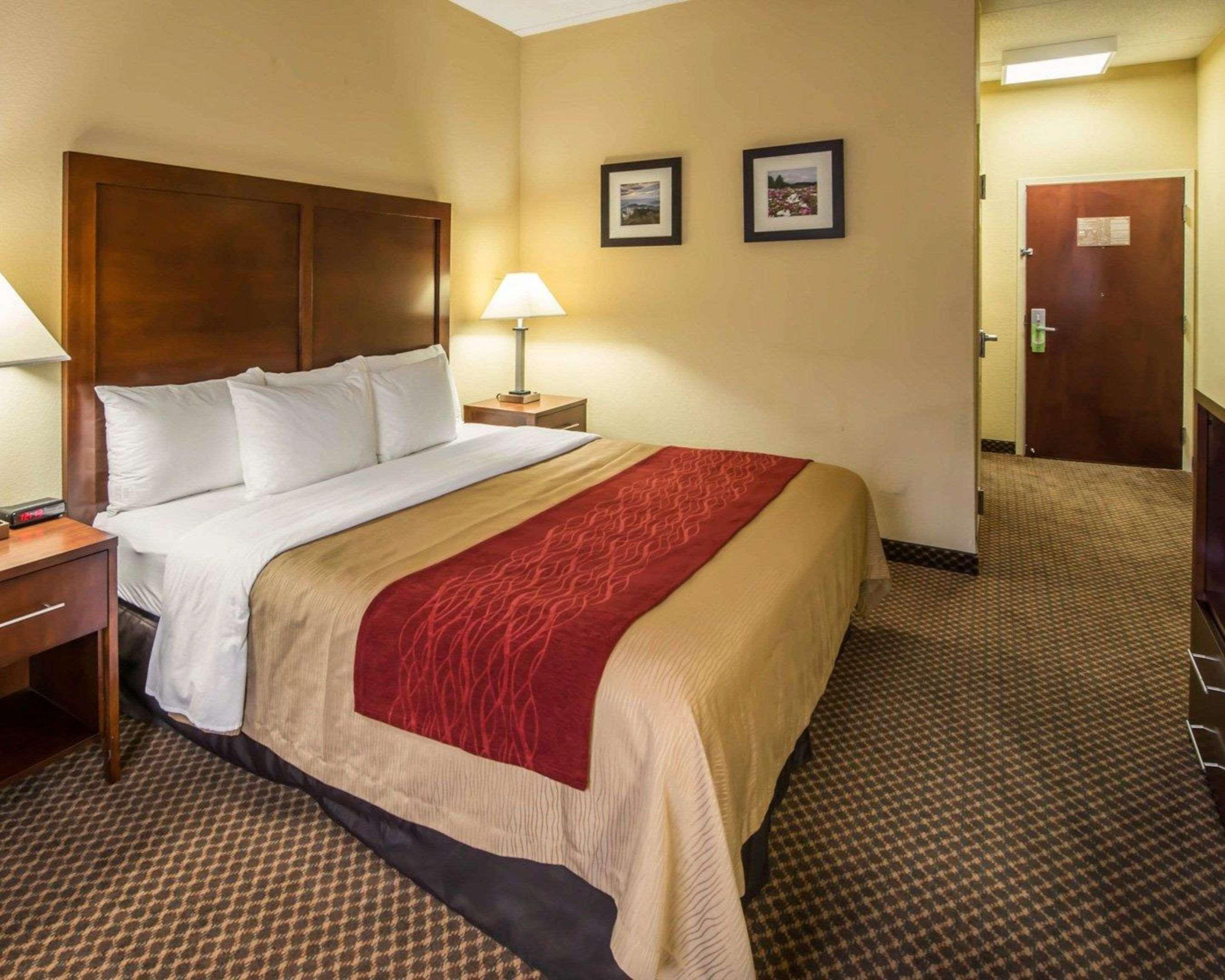 Comfort Inn & Suites Morganton Bagian luar foto
