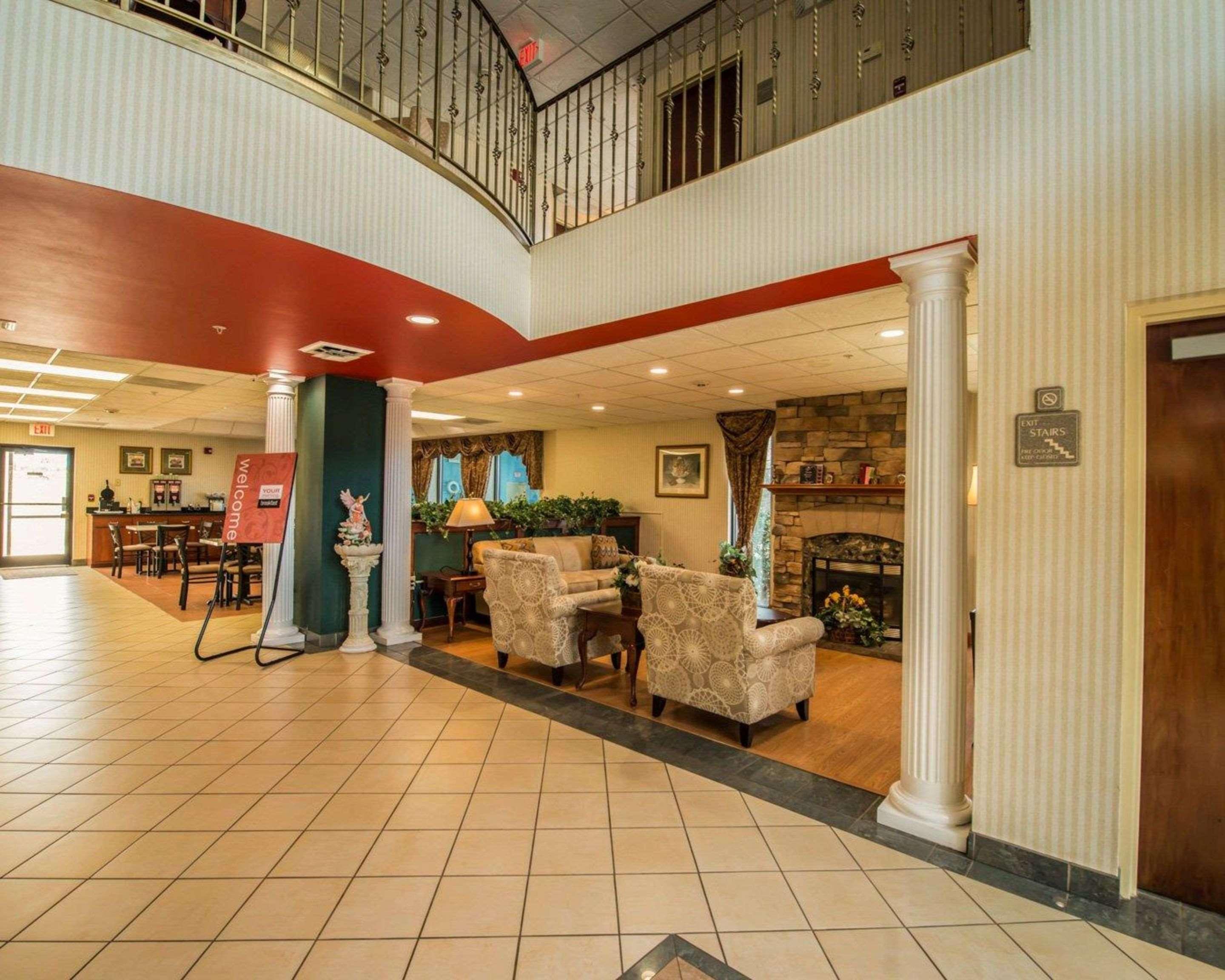 Comfort Inn & Suites Morganton Bagian luar foto
