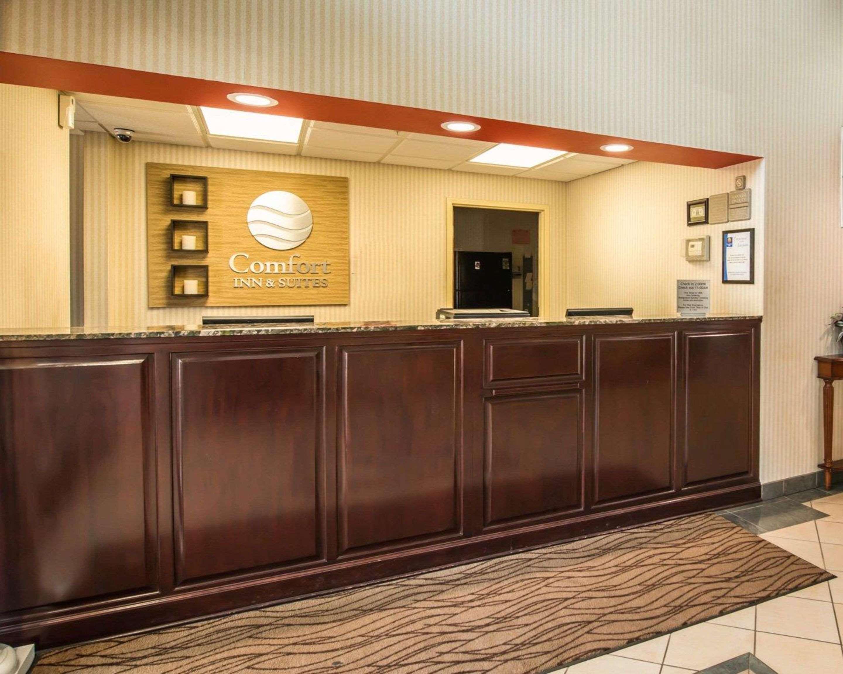 Comfort Inn & Suites Morganton Bagian luar foto