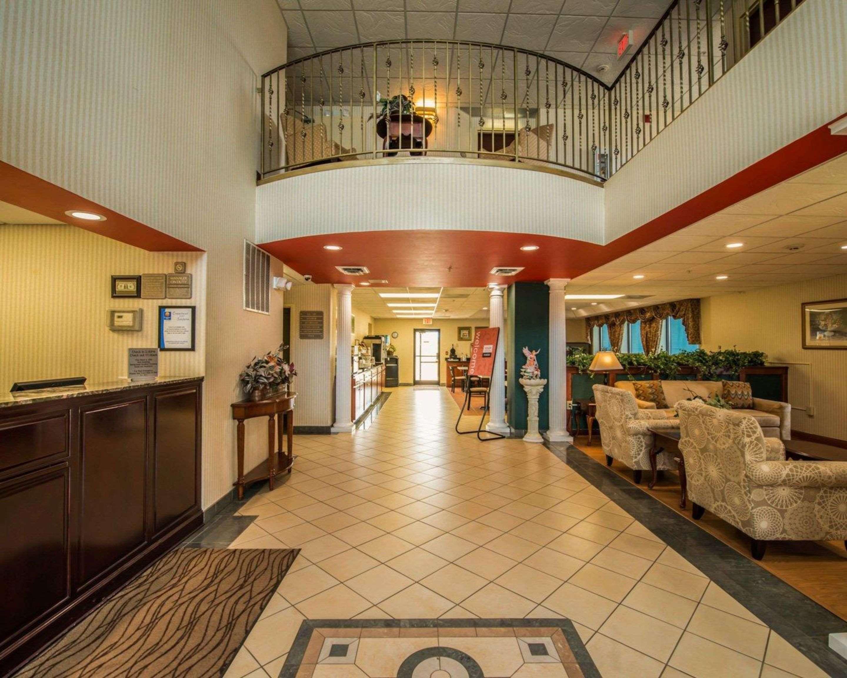 Comfort Inn & Suites Morganton Bagian luar foto