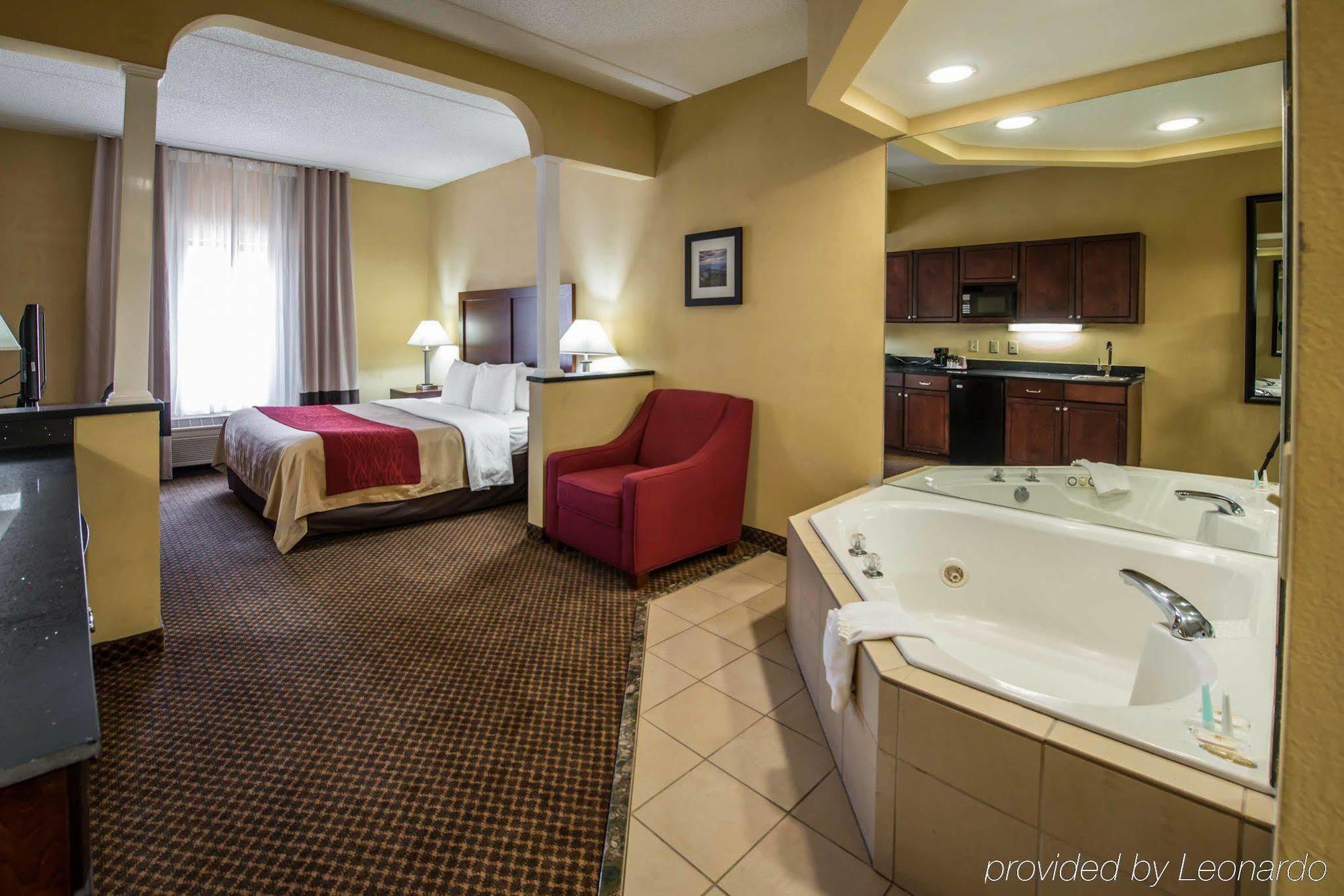 Comfort Inn & Suites Morganton Bagian luar foto