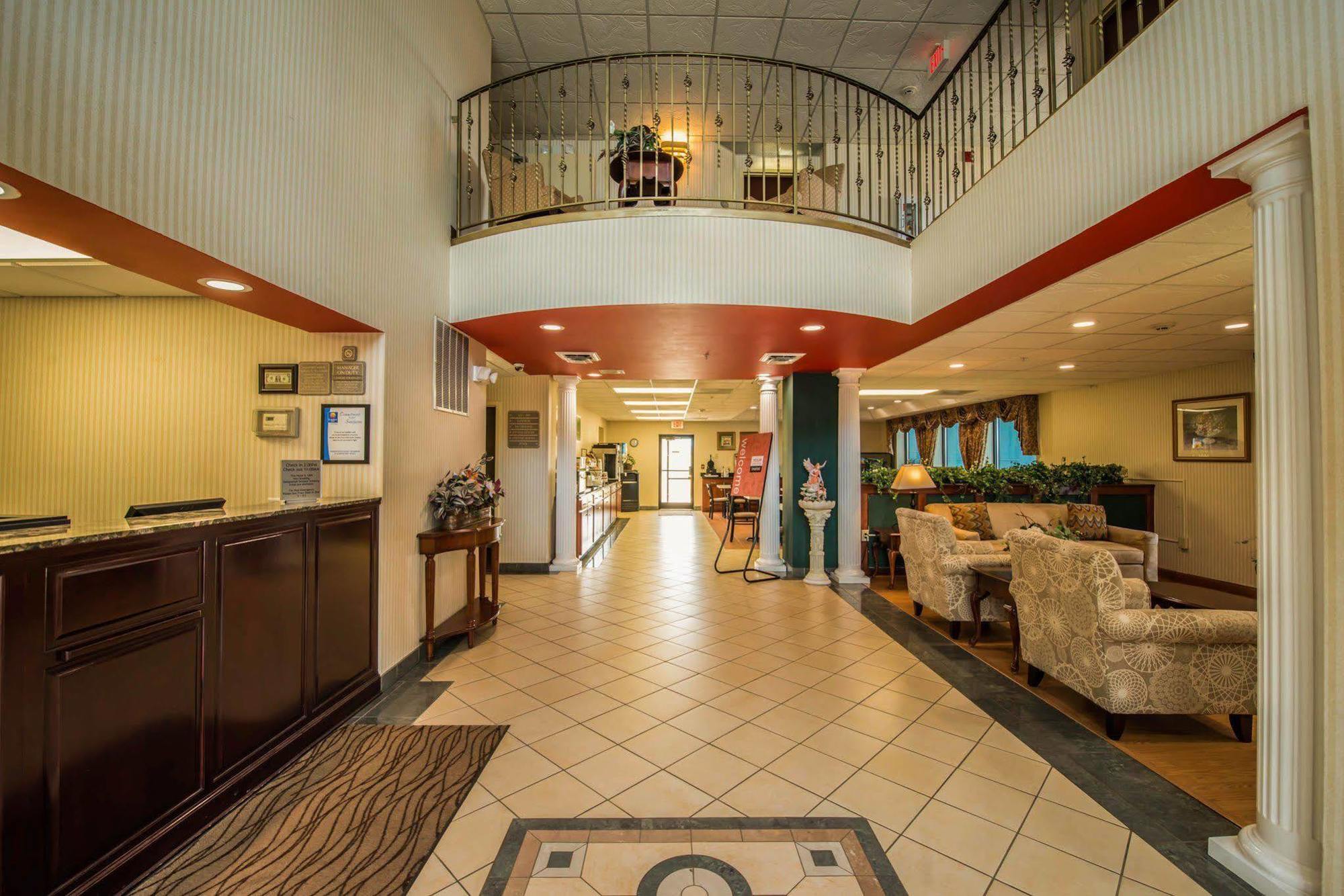 Comfort Inn & Suites Morganton Bagian luar foto
